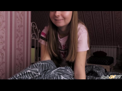 ❤️ Blondie duboko siše svog BFF-a i dobiva spermu u usta ❌ Super seks kod nas ☑